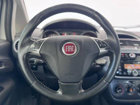 FIAT PUNTO 1.6 ESSENCE 16V FLEX 4P AUTOMATIZADO